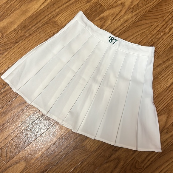 Mayfair Club White Tennis Skirt SZ M/L - Picture 5 of 10